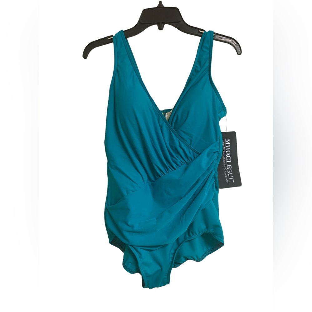 Women’s Miraclesuit swimsuit NWT size 16